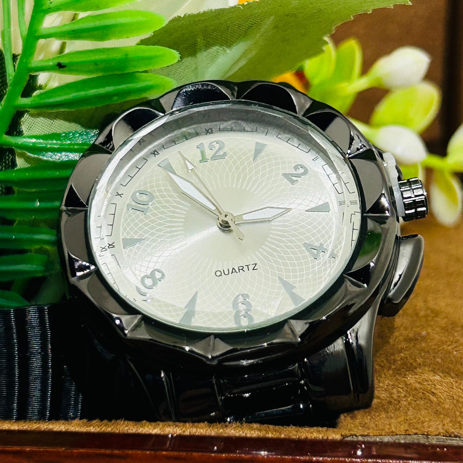 Relógio De Aço Feminino Aço Inoxidável (Pétala) Fundo Branco