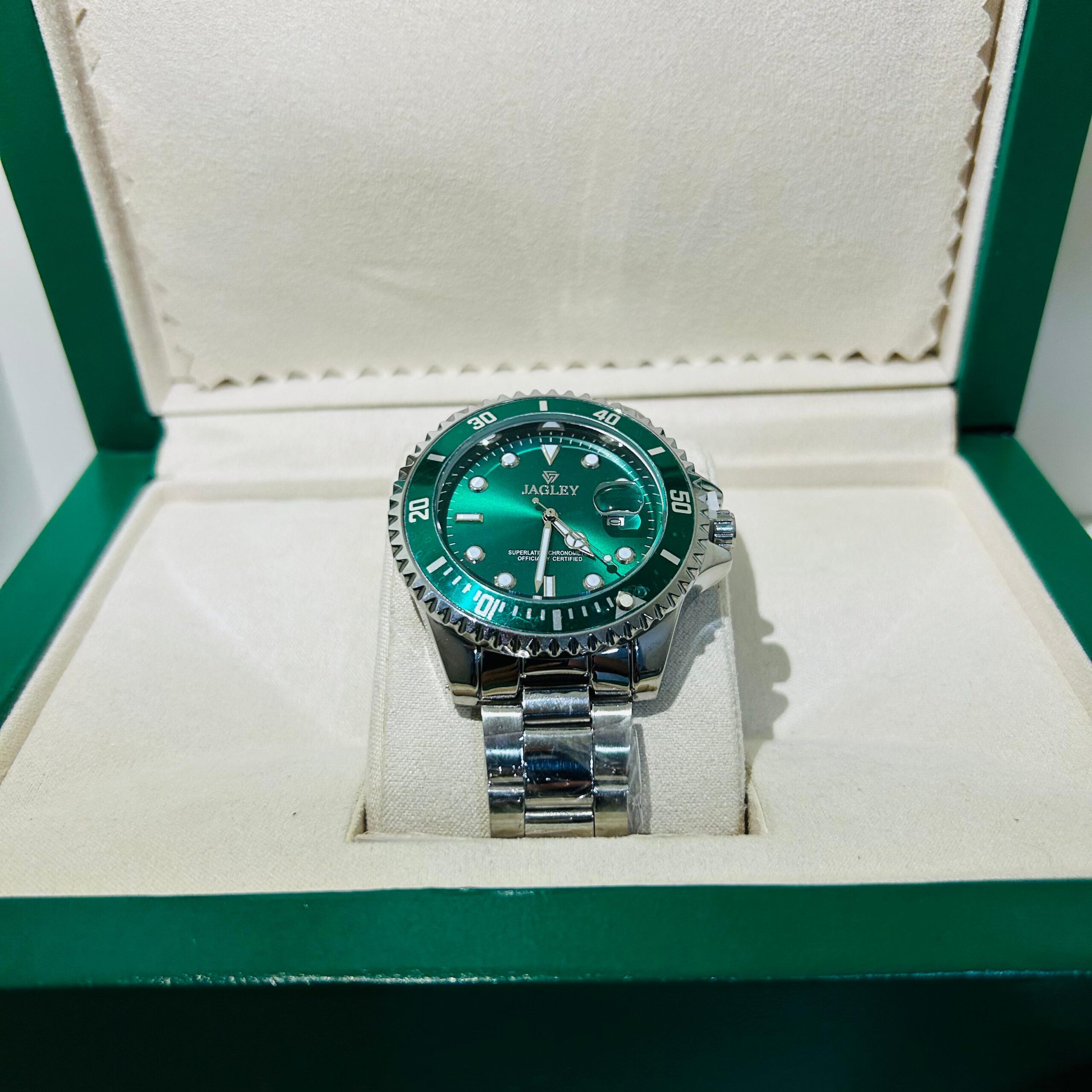 Relógio Prata Com Verde Modelo Rlex Jagley