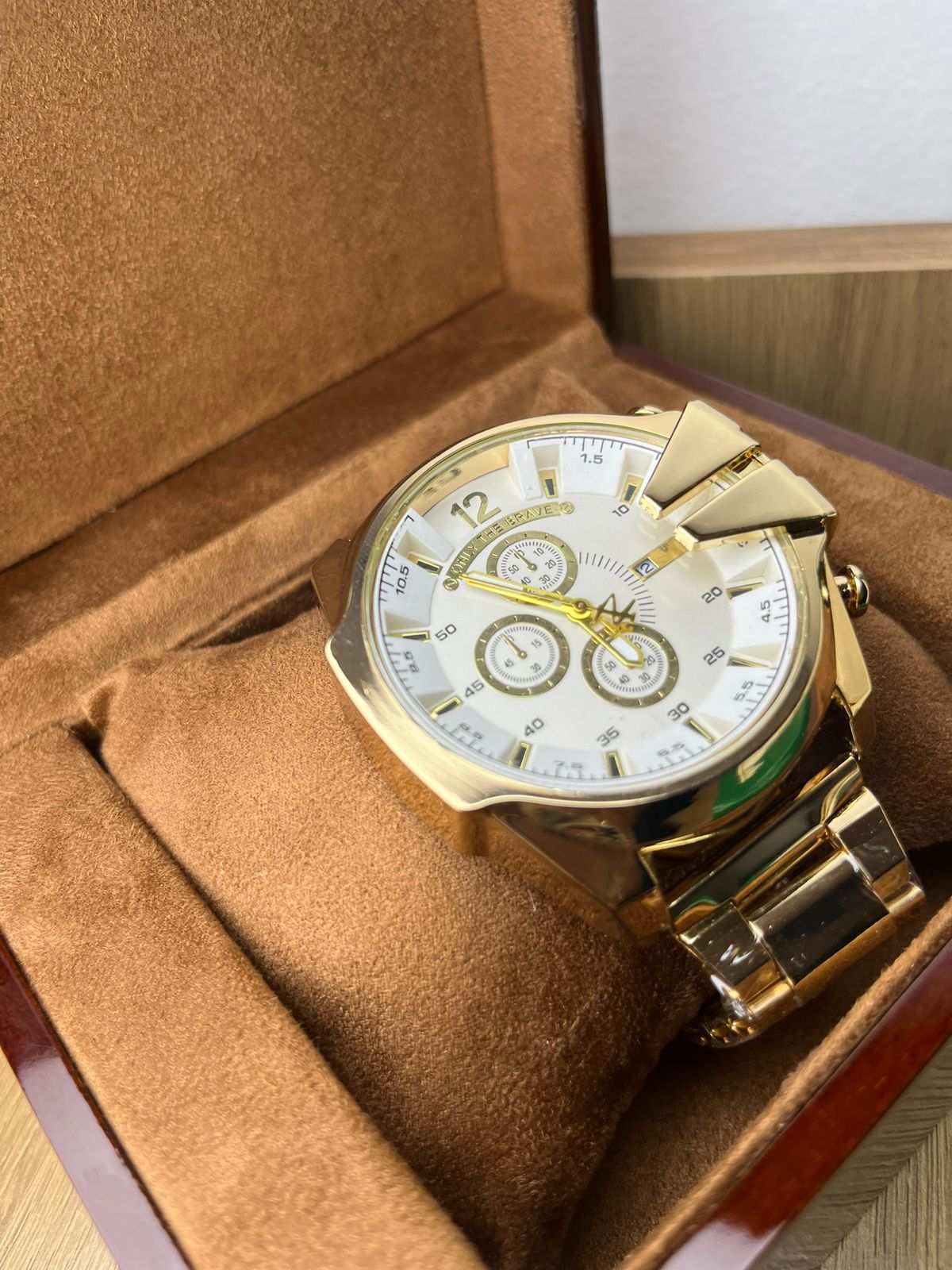 Relógio Masculino Fundo Branco Modelo DISE