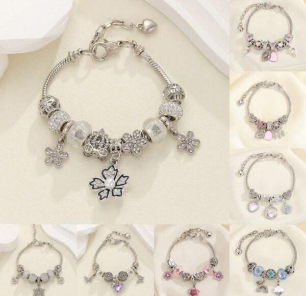 Pulseira Prata Feminina Com Berloques - Imagem 2