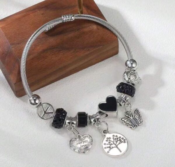 Pulseira Prata Feminina Com Berloques - Imagem 7